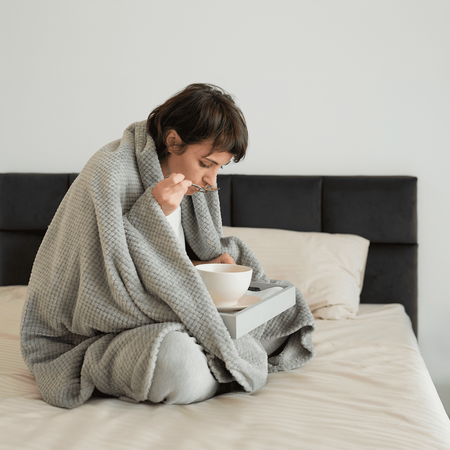 Stolik z manualną regulacją Buddy 05 czarny drewno