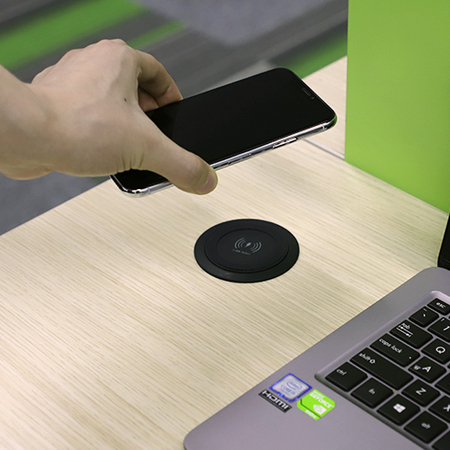 Spacetronik runde Tischsteckdose SPS-R0D3B