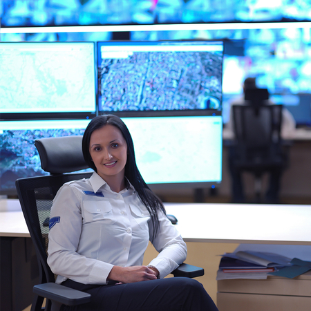 Uchwyt na dwa monitory Spacetronik pionowy SPA122